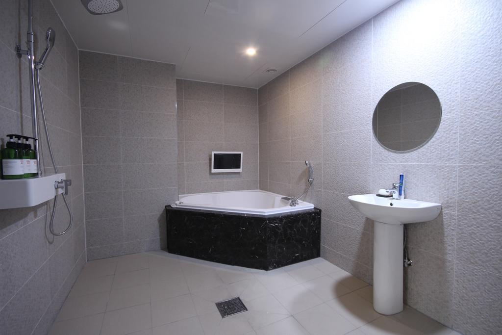 Dove Hotel Ulsan Bagian luar foto
